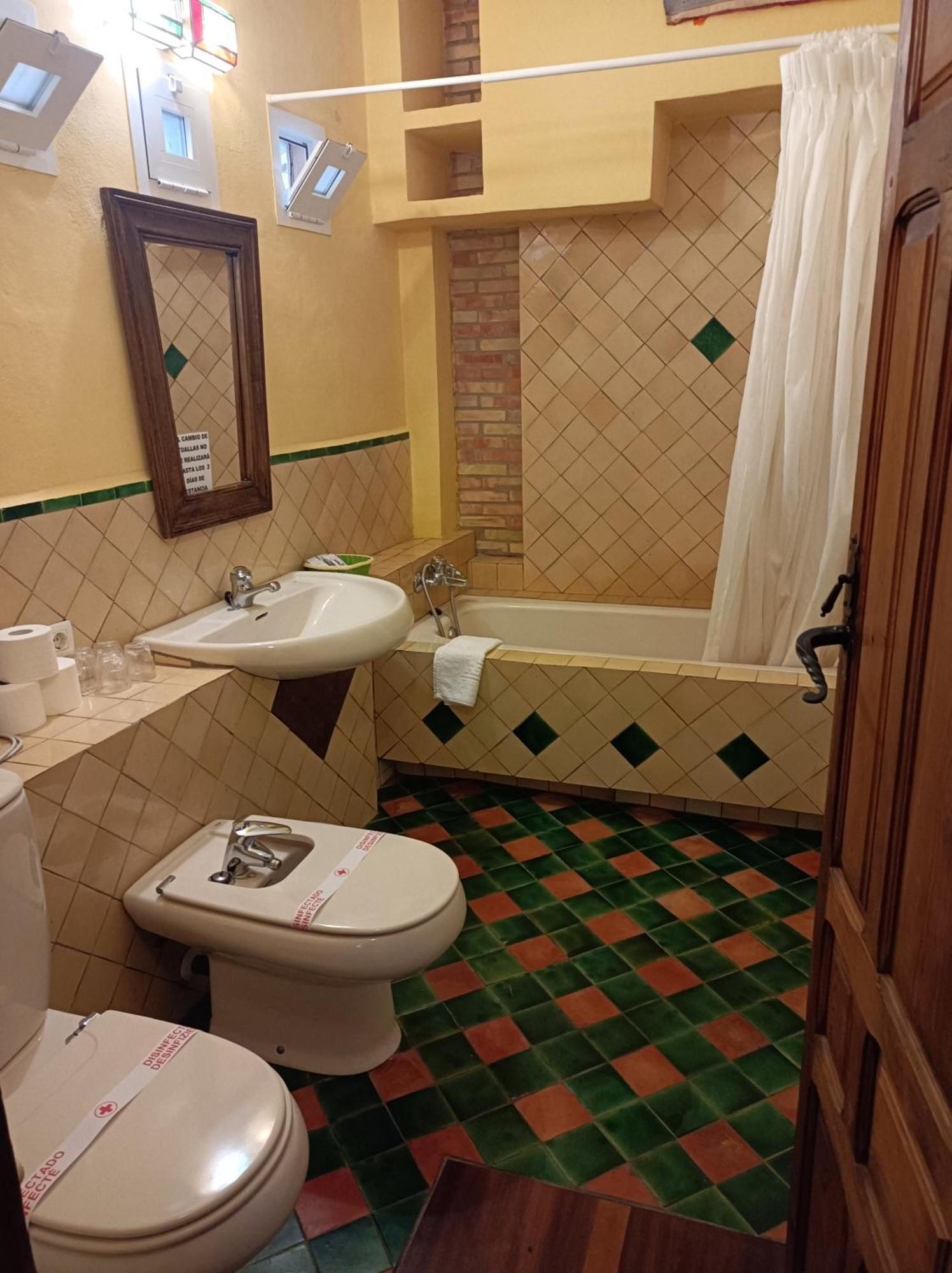 Casa Rural Plaza De Santa Maria Cazorla Bilik gambar